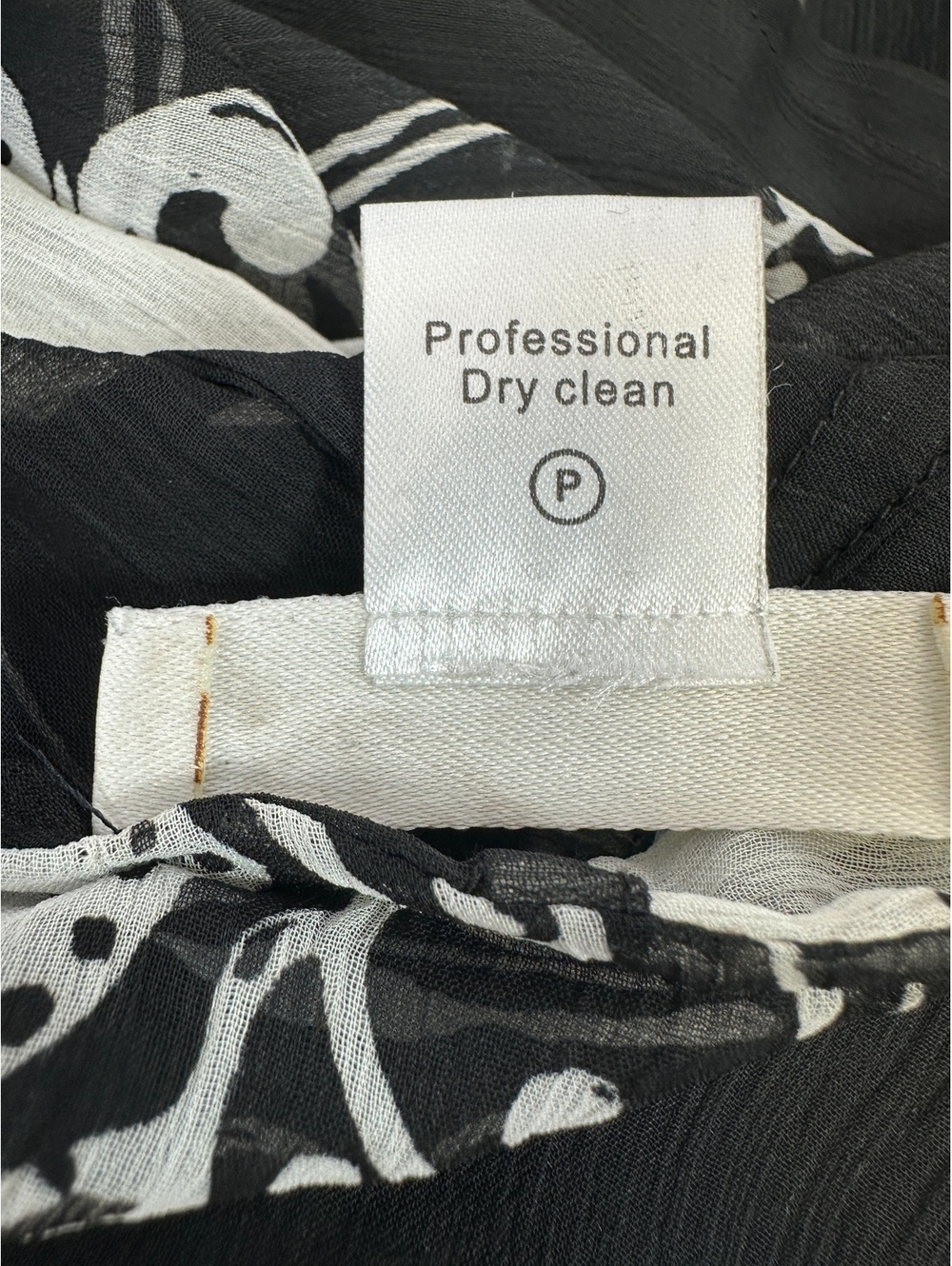 Women’s OSFA Coldwater Creek Sheer Gauzy Coverup Black White Floral Open Front - Picture 6 of 7